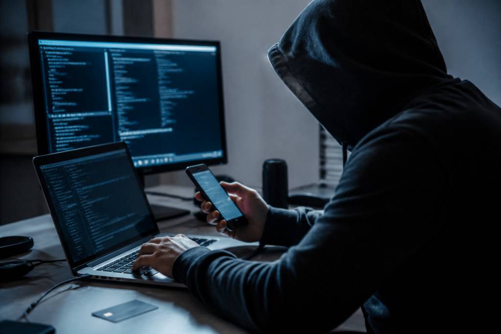 Usurpation d’identité en ligne : précautions et bonnes pratiques pour s’en prémunir